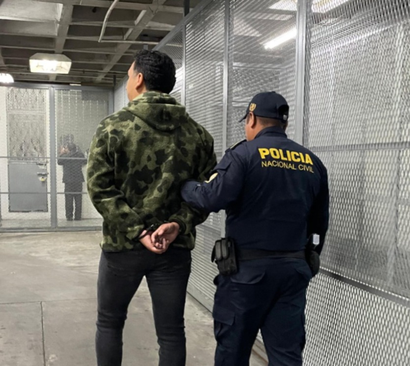 Supuesto trabajador del MP capturado por agredir a PNC